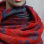 Vibrant Blossom Symphony Shawl – Bild 4